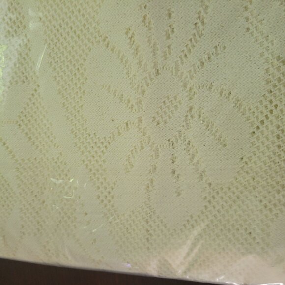 Europa Collection Gloria Tablecloth Champagne Color 60% Cotton 40% Polyester 52x - Picture 5 of 5